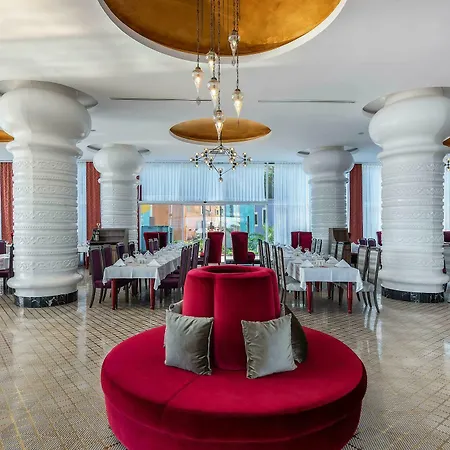 Vikingen Infinity & Hotel